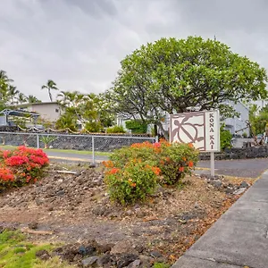 Kona Kai Haven With Pool Access, Walk To Beach! Kailua-Kona