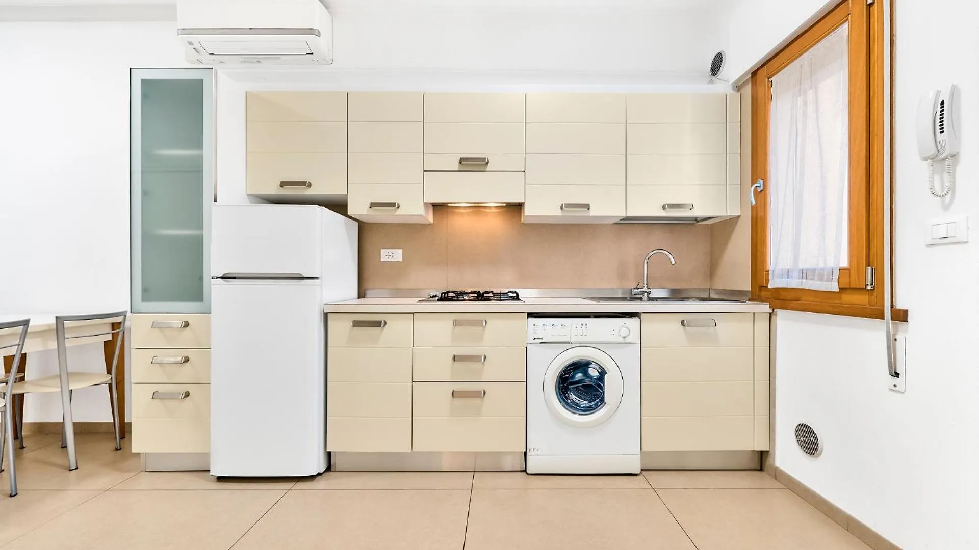 Apartment Jesolo Sun Beach House - Host Solution Italy