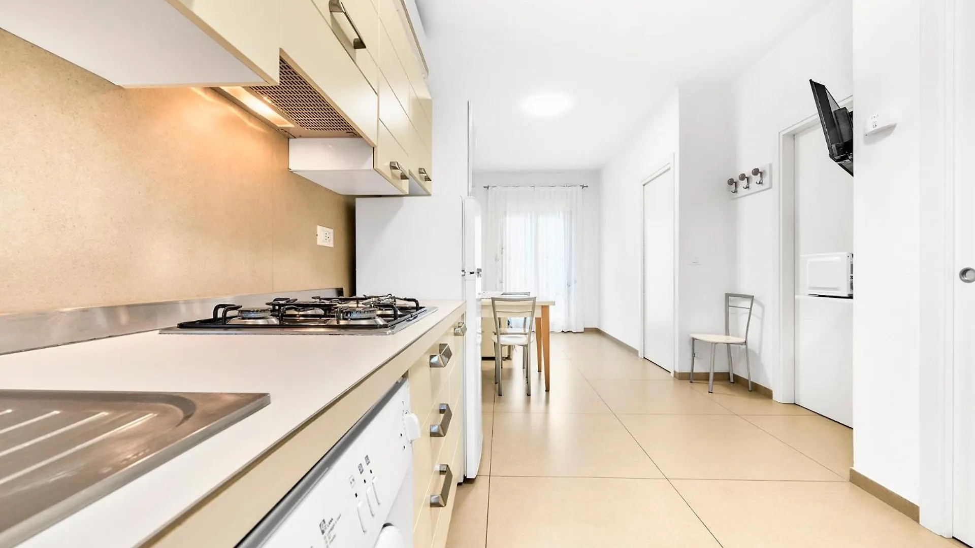 Jesolo Sun Beach House - Host Solution Apartment