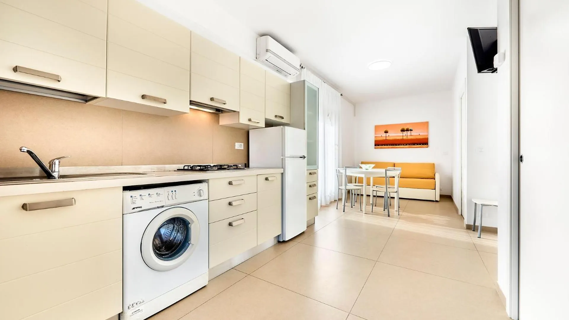Jesolo Sun Beach House - Host Solution Apartment